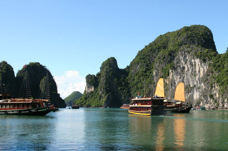 “Ngâm cứu” trước thời tiết ở Hạ Long cho chuyến đi thêm hoàn hảo7